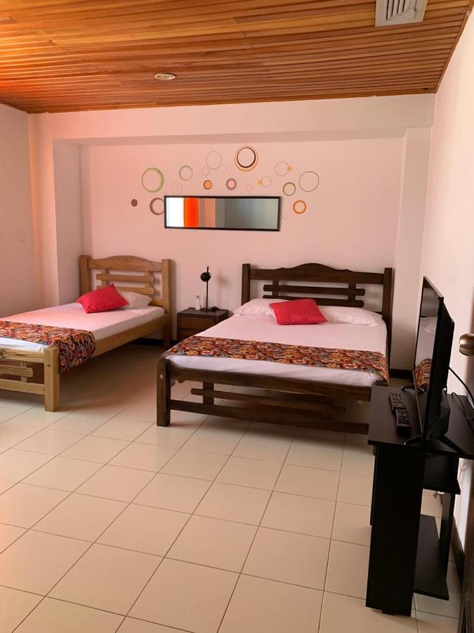 Bueno, Bonito Y Barato Apartment