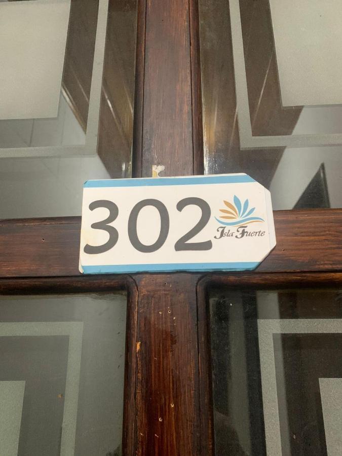 Bueno, Bonito Y Barato Apartment *
